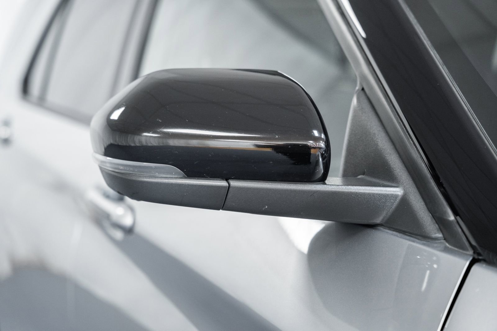 Certified 2020 Ford Explorer ST w/ ST Street Pack image 19