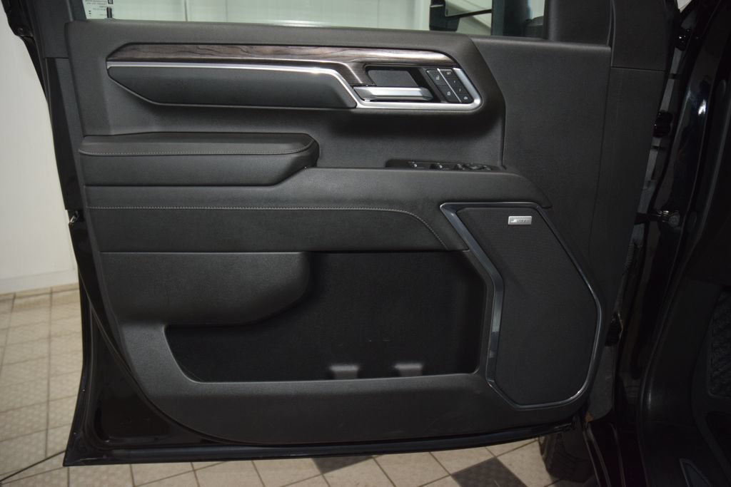 Used 2024 Chevrolet Silverado 2500 LTZ w/ LTZ Convenience Package AWD/4WD image 52