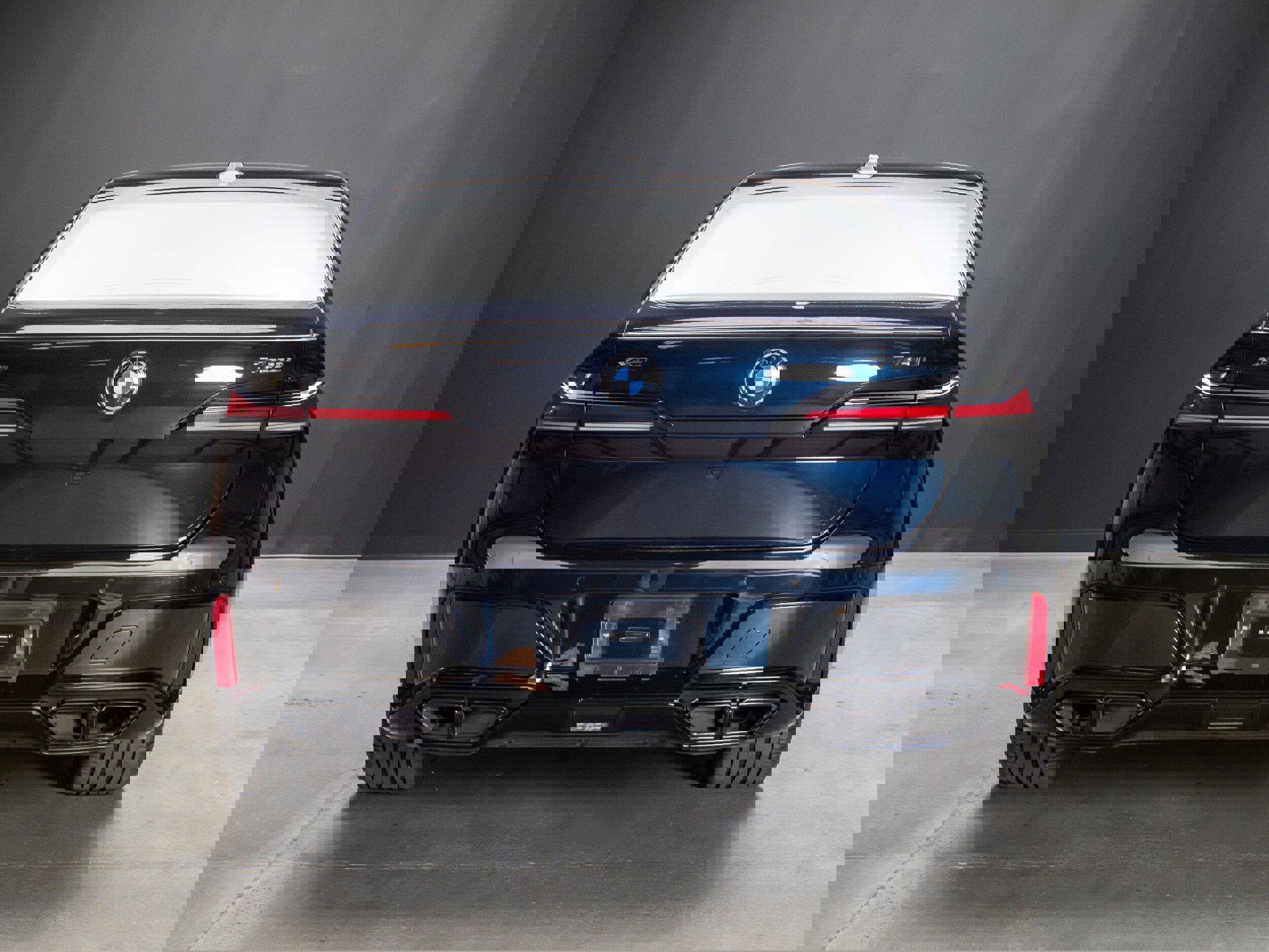 Used 2024 BMW 760i xDrive w/ Executive Package image 6