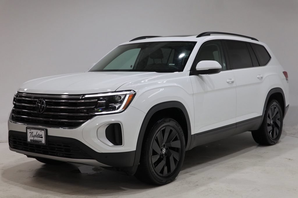 Used 2025 Volkswagen Atlas SE FWD image 3