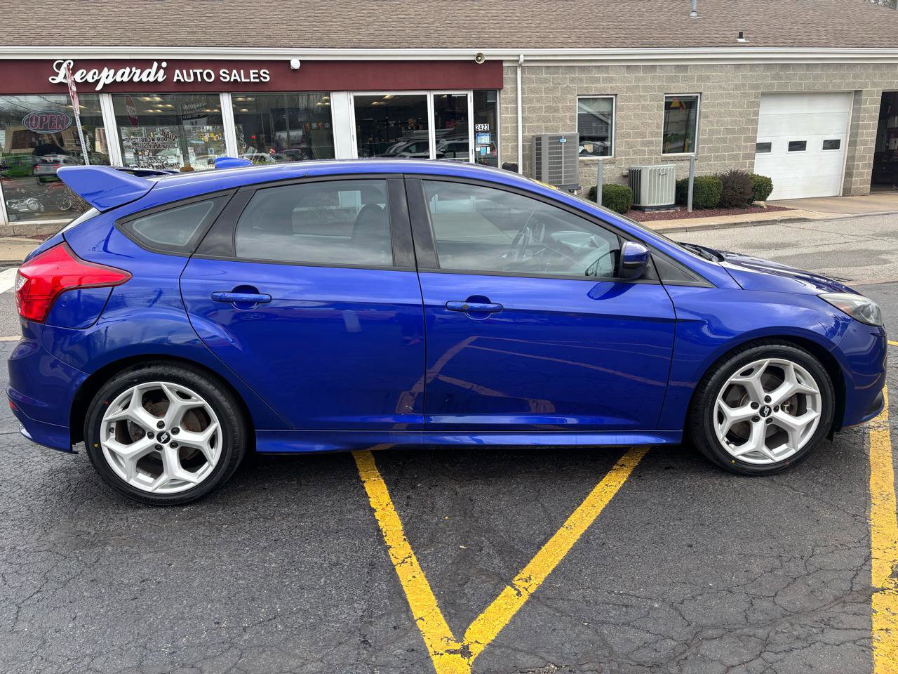 Used 2013 Ford Focus ST FWD image 8