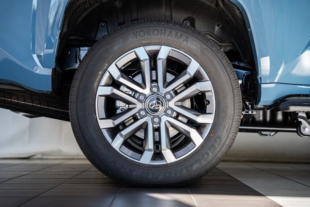 New 2025 Toyota 4Runner Limited image 19