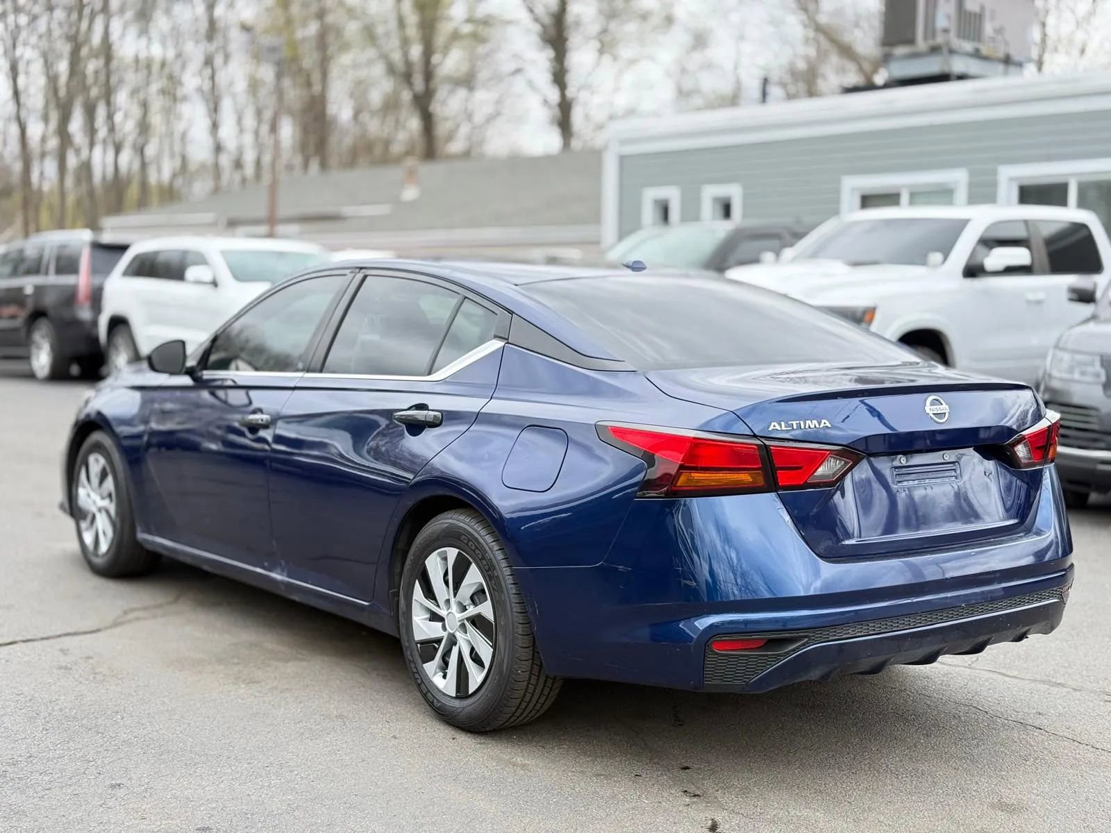 Used 2020 Nissan Altima 2.5 S FWD image 6