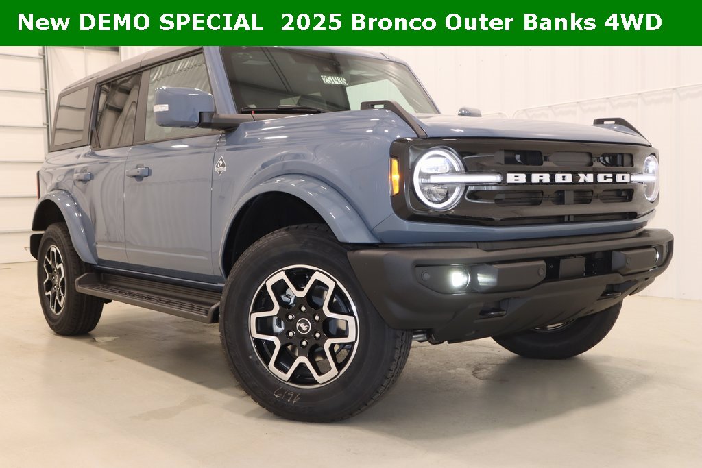New 2025 Ford Bronco Outer Banks image 32