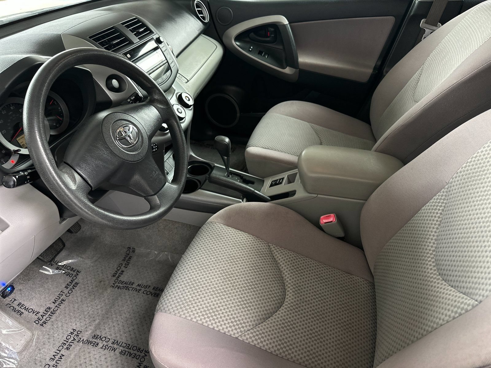 Used 2008 Toyota RAV4 2WD w/ 3rd Row image 9