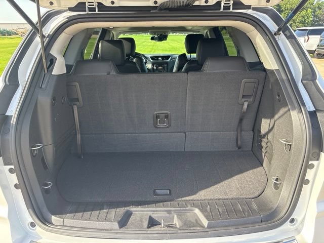 Used 2017 Chevrolet Traverse Premier AWD/4WD image 16