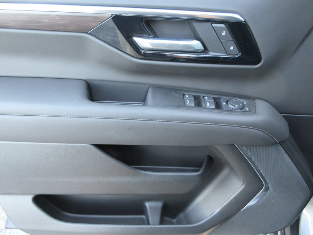 New 2026 Chevrolet Tahoe LS w/ LS Custom Edition AWD/4WD image 21