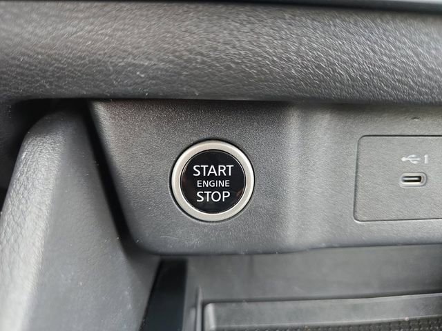 Used 2023 Nissan Rogue SV FWD image 30