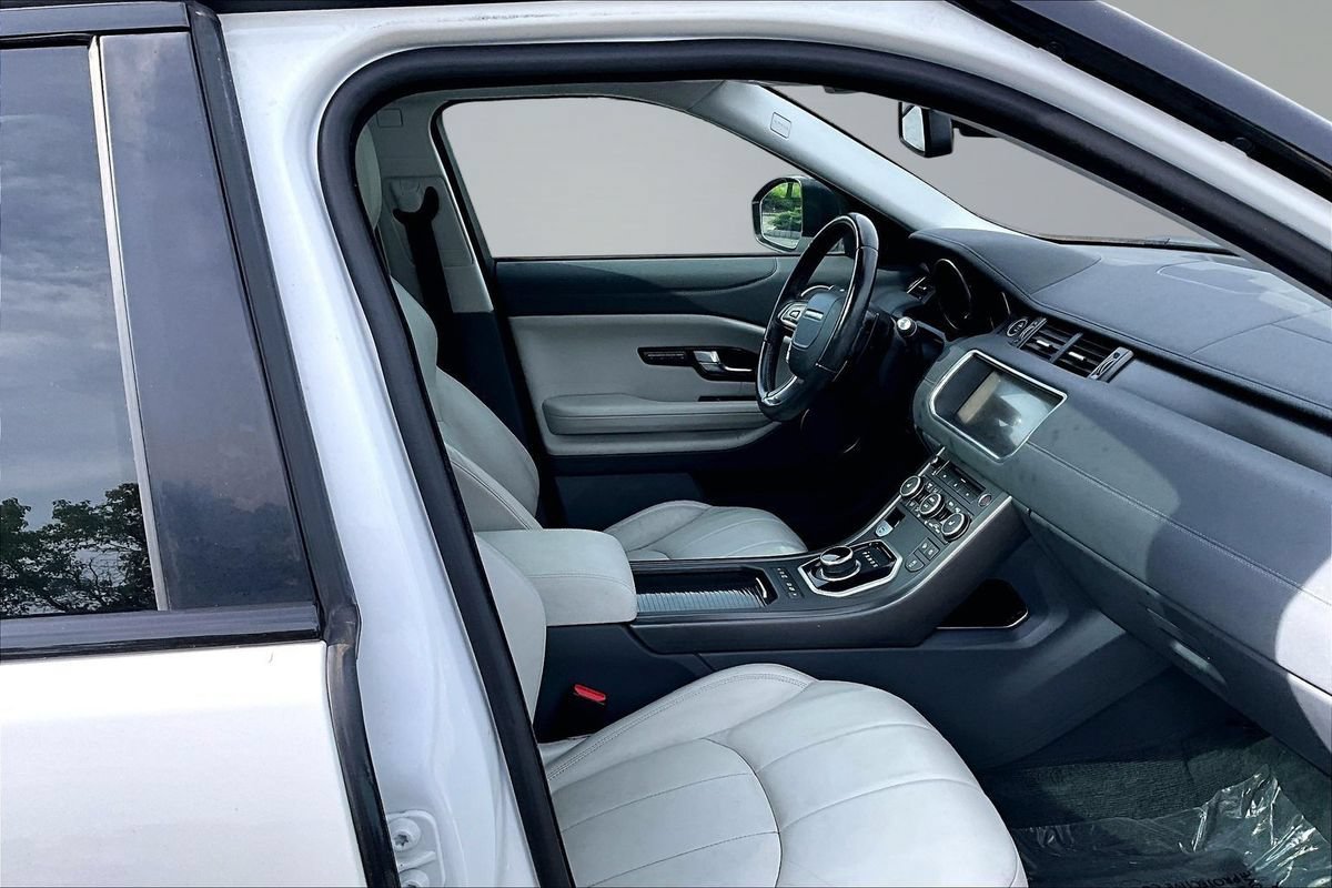 Used 2018 Land Rover Range Rover Evoque SE Premium AWD/4WD image 14