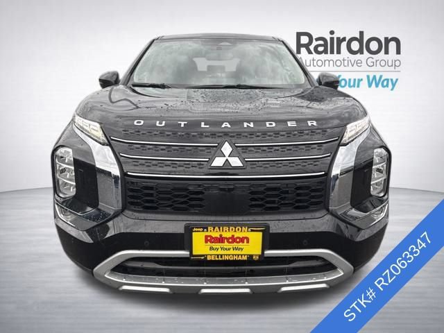 Used 2024 Mitsubishi Outlander SE AWD/4WD image 3