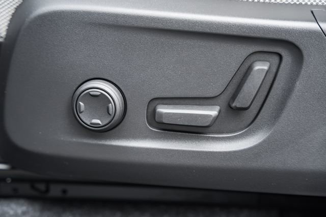 New 2026 Volvo EX40 Plus w/ Climate Package image 33