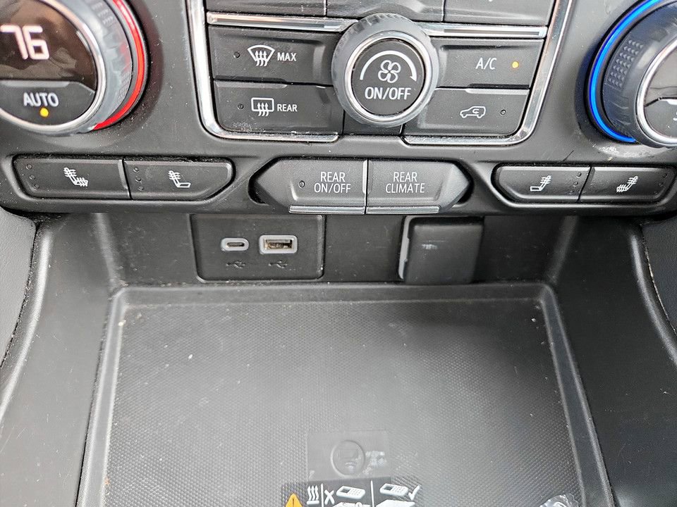 Used 2023 Chevrolet Tahoe LT w/ Luxury Package image 32