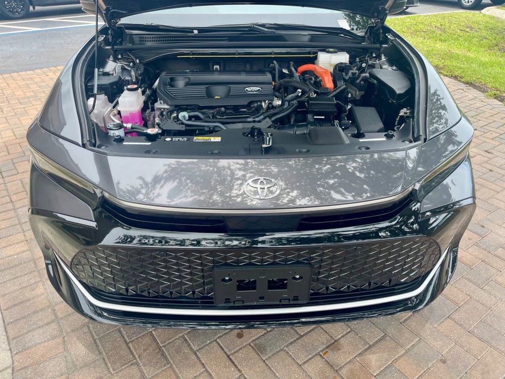 Used 2024 Toyota Crown image 16