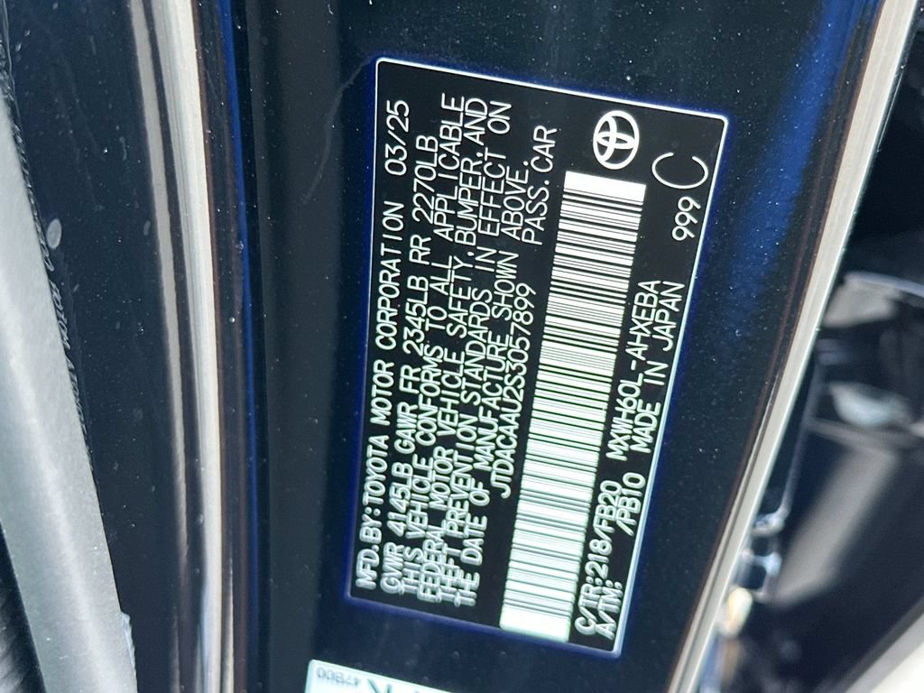 Certified 2025 Toyota Prius LE FWD image 31