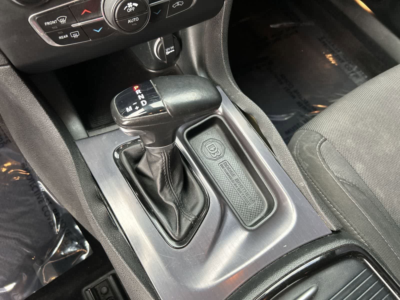 Used 2017 Dodge Charger SXT w/ Blacktop Package image 19