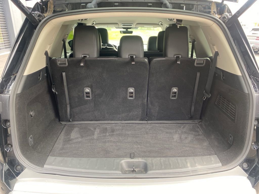 Used 2023 Nissan Pathfinder SL image 18