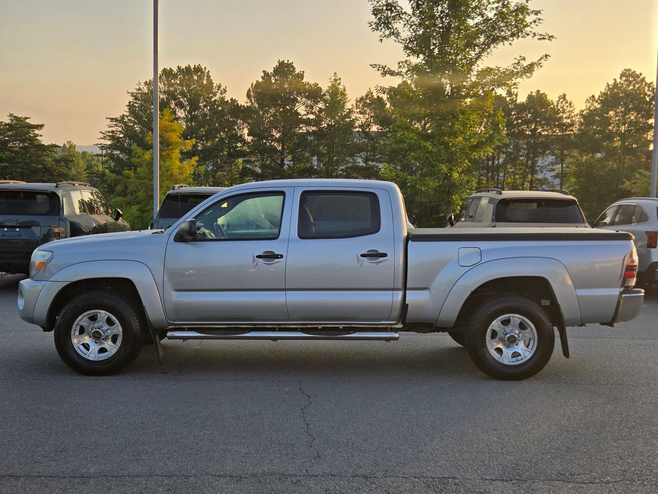 Used 2011 Toyota Tacoma 4x4 Double Cab w/ SR5 Pkg #2 image 4