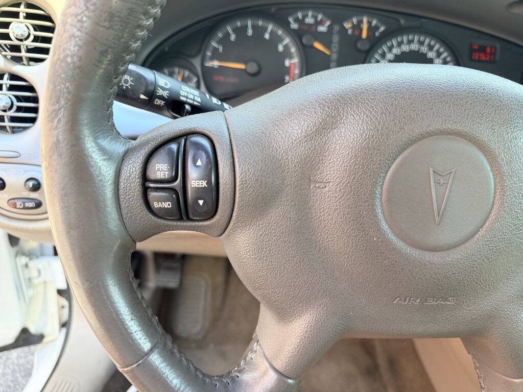 Used 2005 Pontiac Bonneville SLE w/ Premier Edition FWD image 14