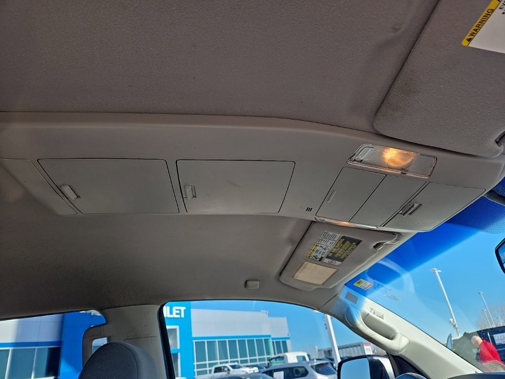 Used 2013 Toyota Tundra 4x4 CrewMax image 25