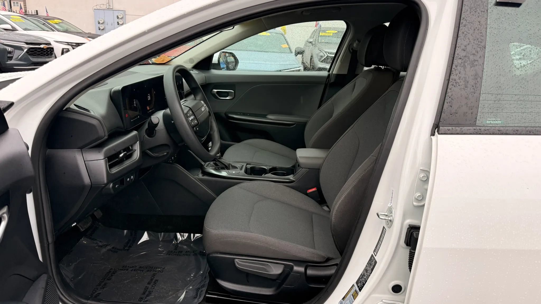 Used 2025 Kia K4 image 12