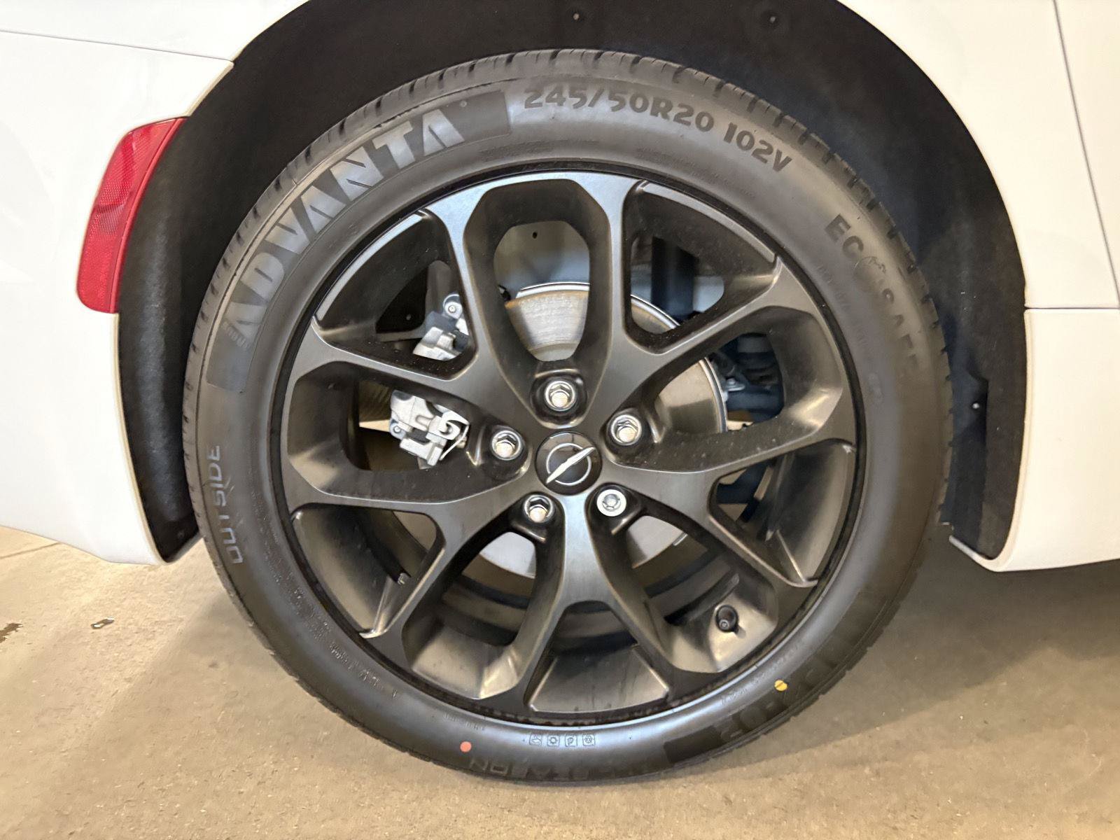Used 2023 Chrysler Pacifica Touring-L w/ S Appearance Package FWD image 38