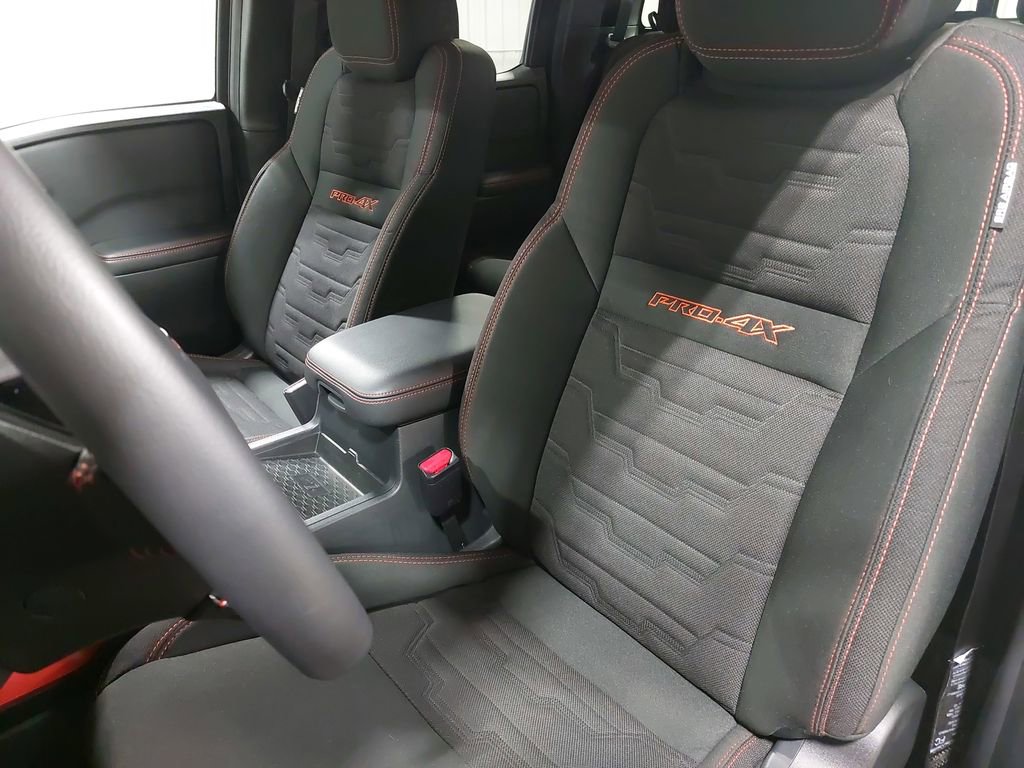 Certified 2025 Nissan Frontier PRO-4X w/ Pro Convenience Package image 13