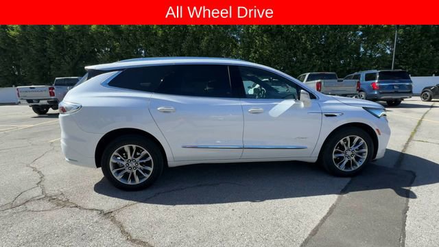 Used 2024 Buick Enclave Avenir AWD/4WD image 9