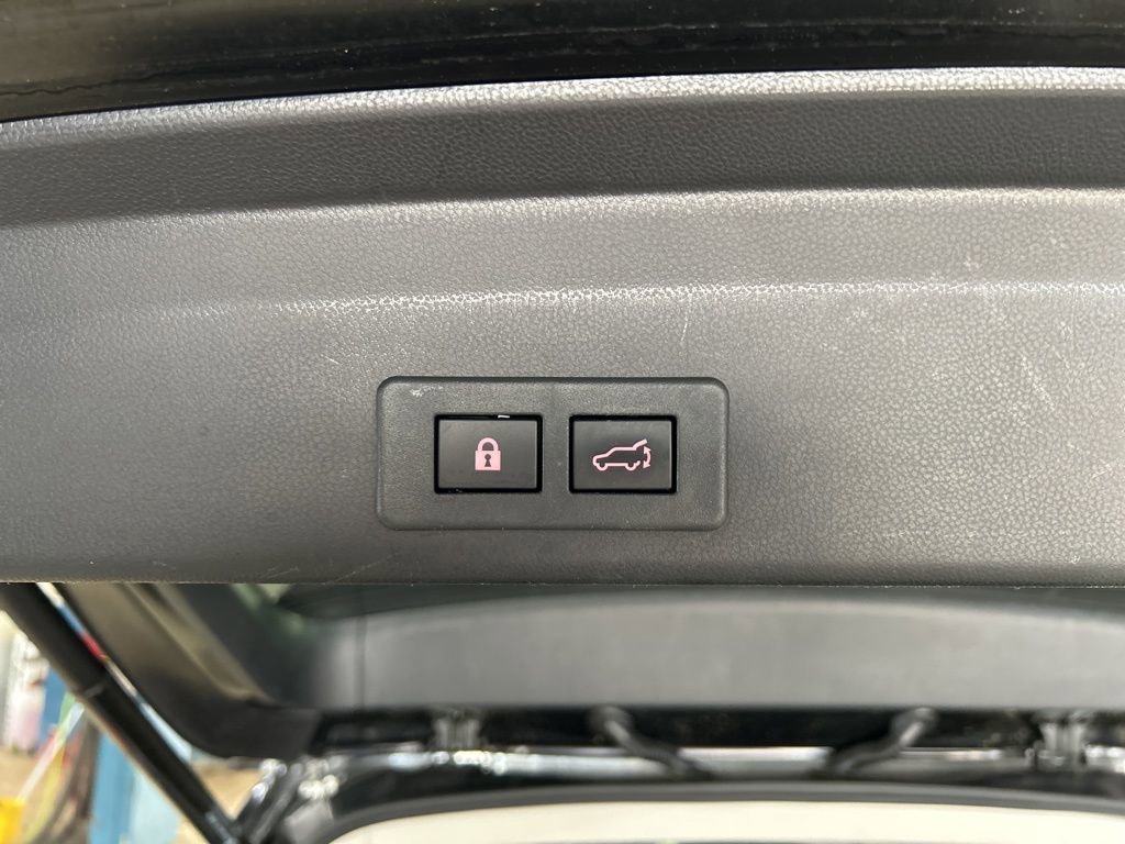 Used 2022 Subaru Ascent Premium w/ Convenience Package AWD/4WD image 13