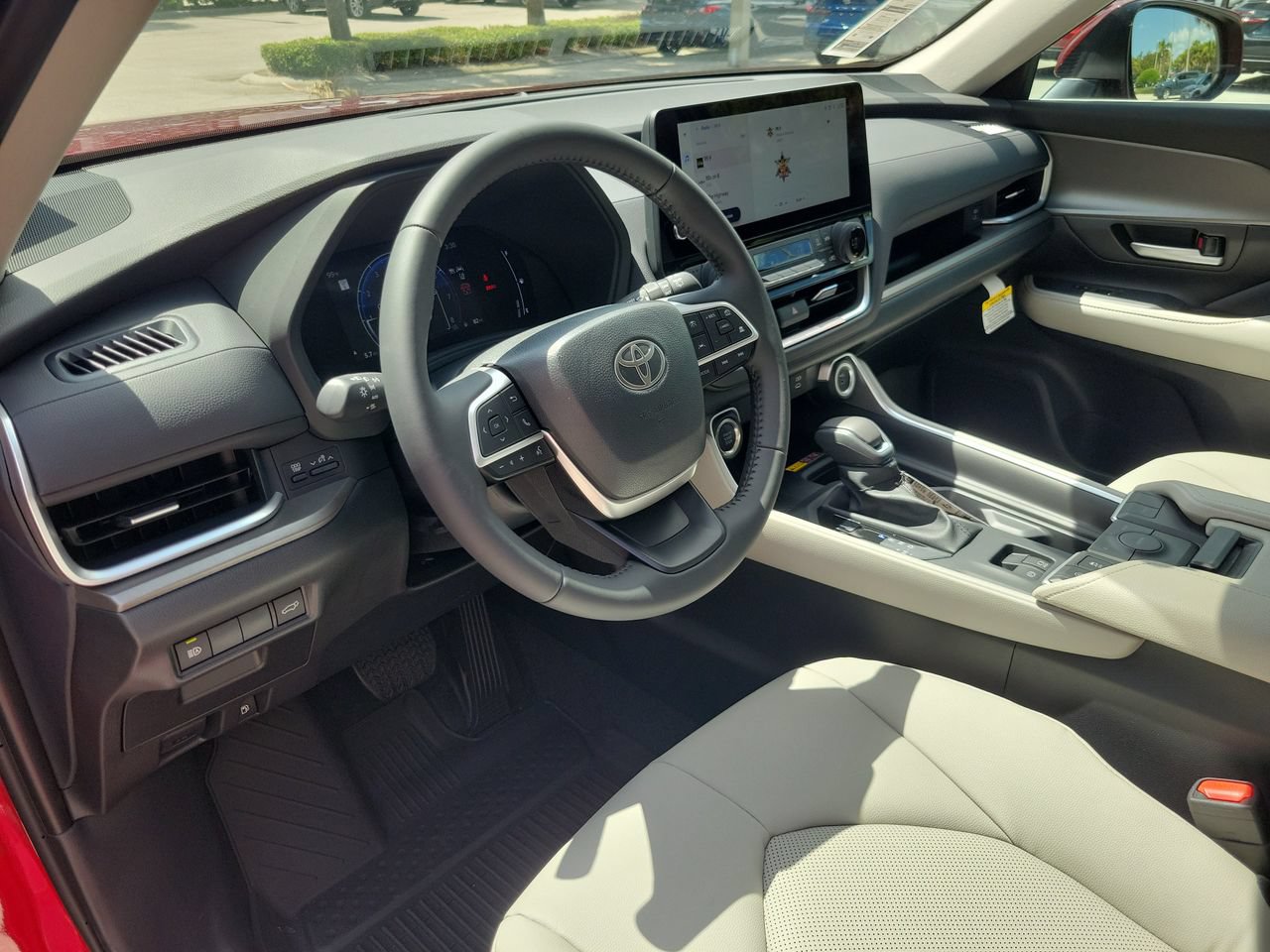 New 2026 Toyota Grand Highlander FWD image 16