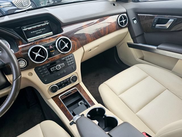 Used 2015 Mercedes-Benz GLK 350 4MATIC image 34