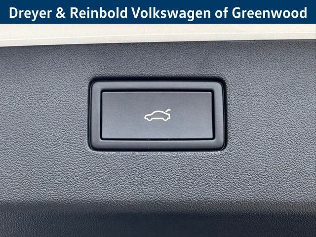 New 2026 Volkswagen Tiguan SE R-Line image 36