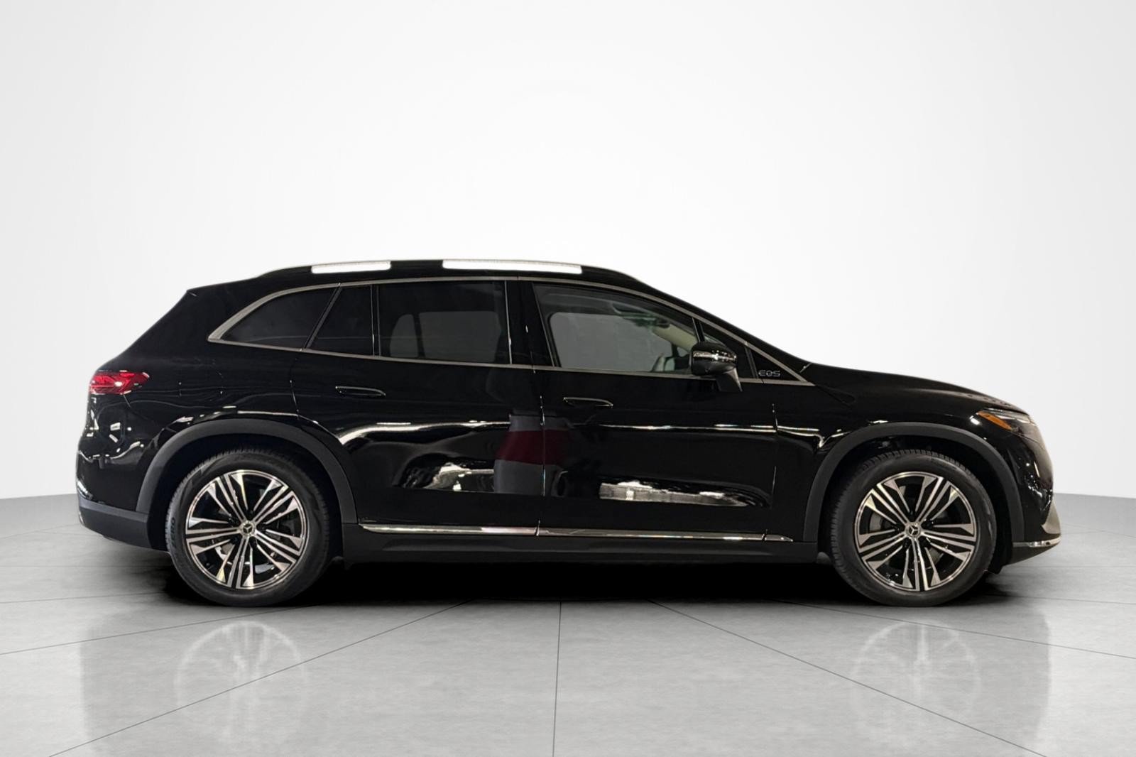 New 2026 Mercedes-Benz EQS 400 4MATIC SUV image 6