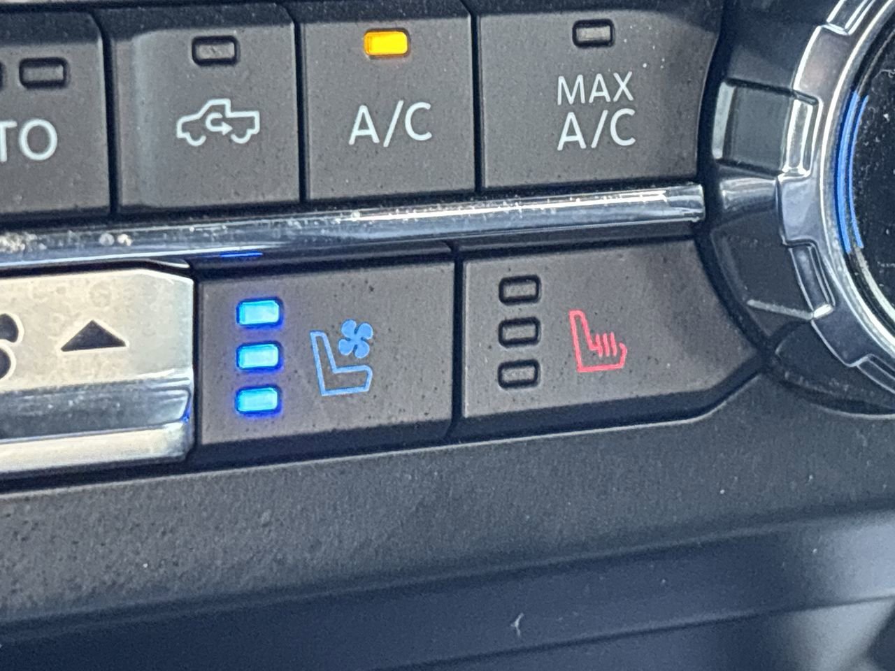 Used 2022 Ford F450 Platinum w/ FX4 Off-Road Package image 35