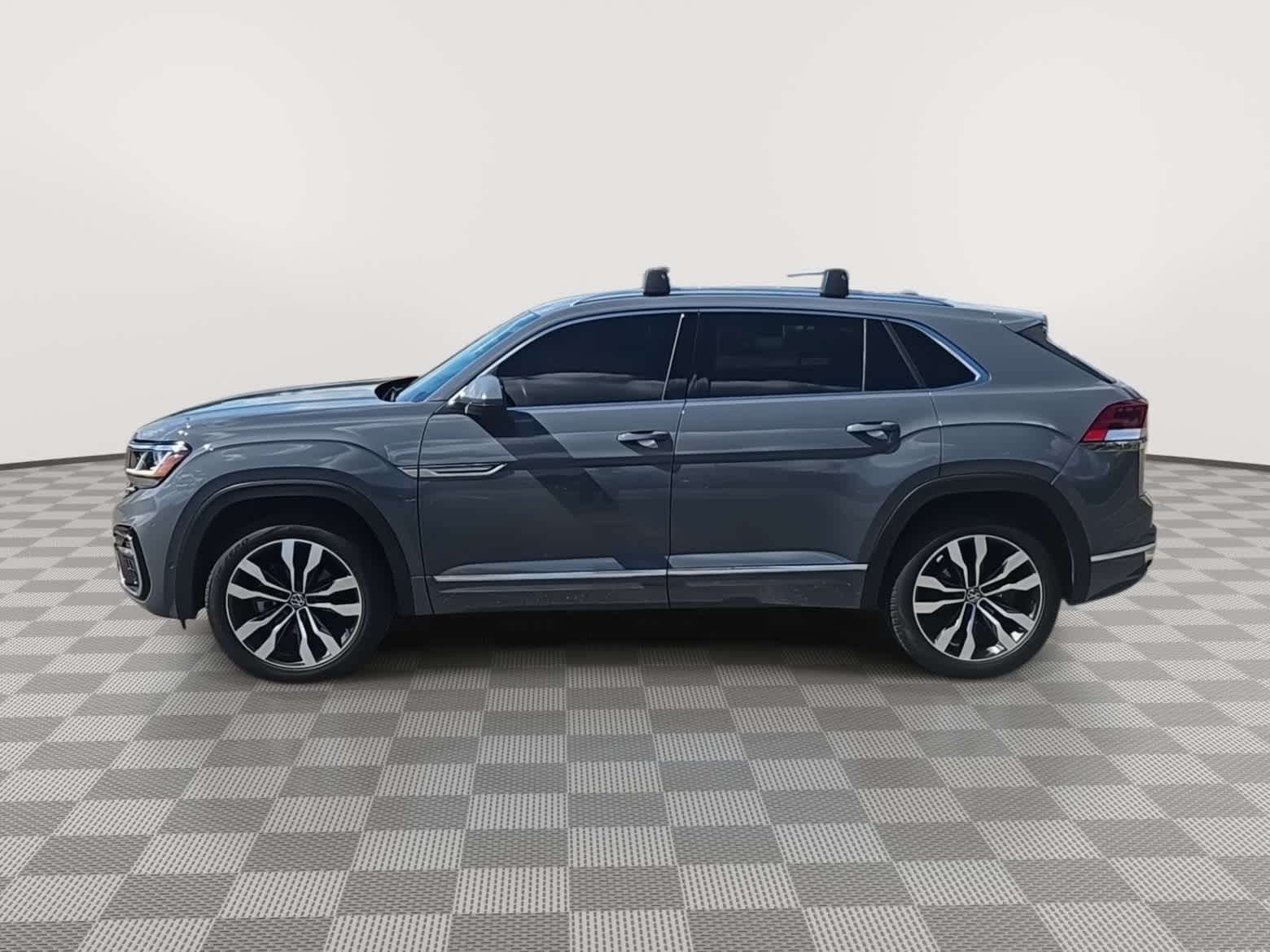 Used 2023 Volkswagen Atlas Cross Sport SEL Premium R-Line AWD/4WD image 5