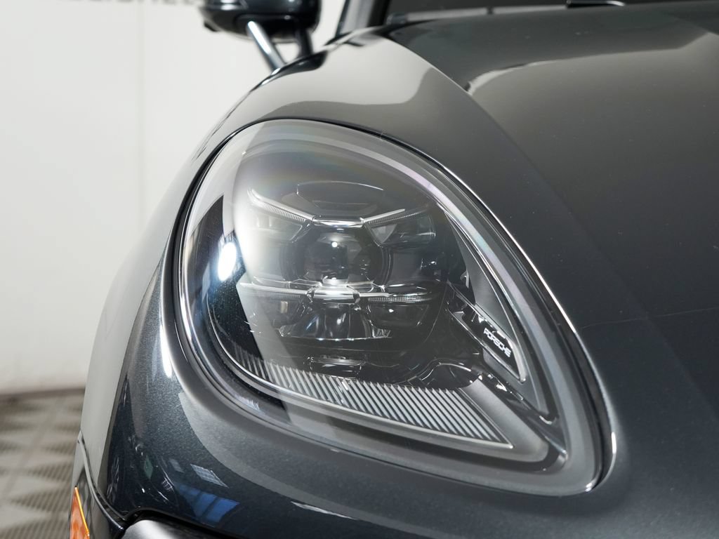 New 2026 Porsche Macan S AWD/4WD image 11