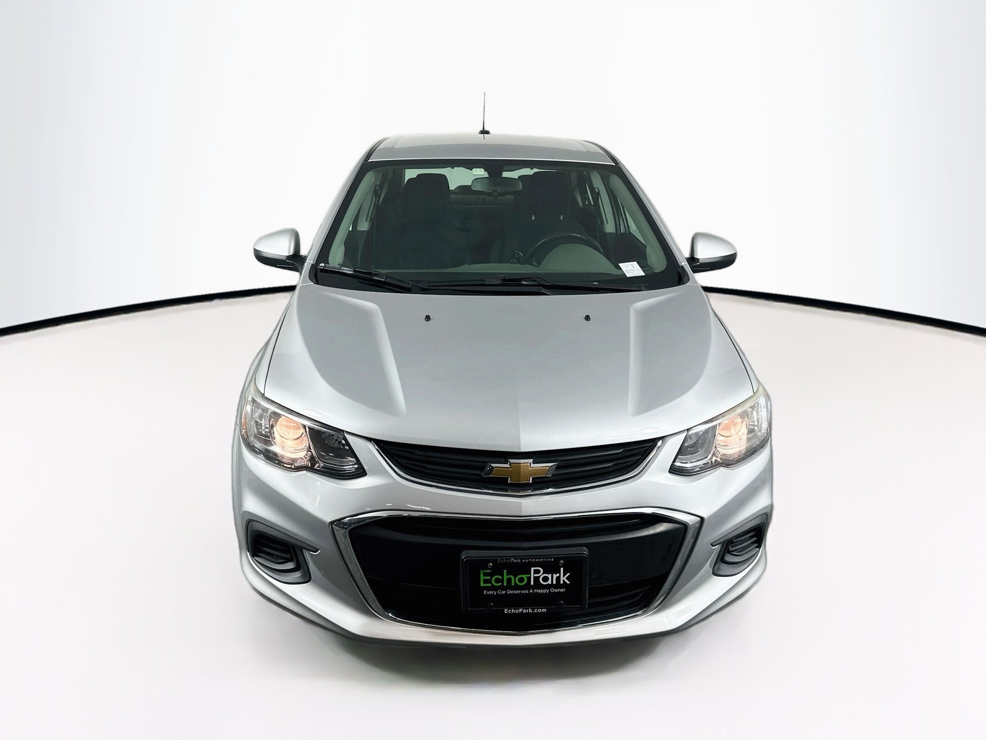Used 2017 Chevrolet Sonic LT FWD image 2