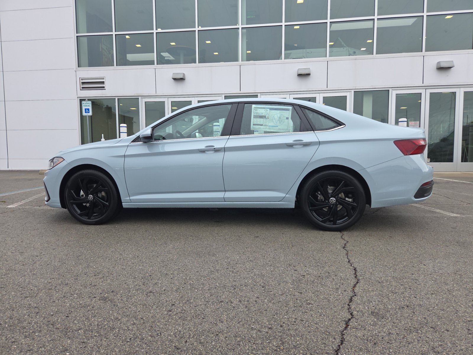 New 2027 Volkswagen Jetta SE FWD image 10
