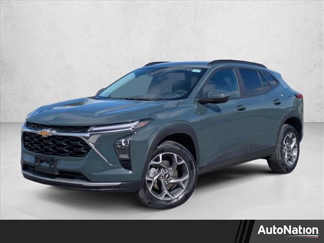 Used 2025 Chevrolet Trax LT