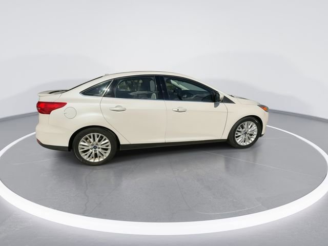 Used 2017 Ford Focus Titanium w/ Titanium Technology Package image 8