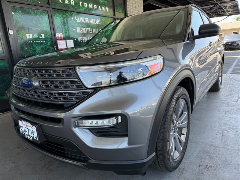 Used 2021 Ford Explorer XLT w/ Equipment Group 202A RWD image 3