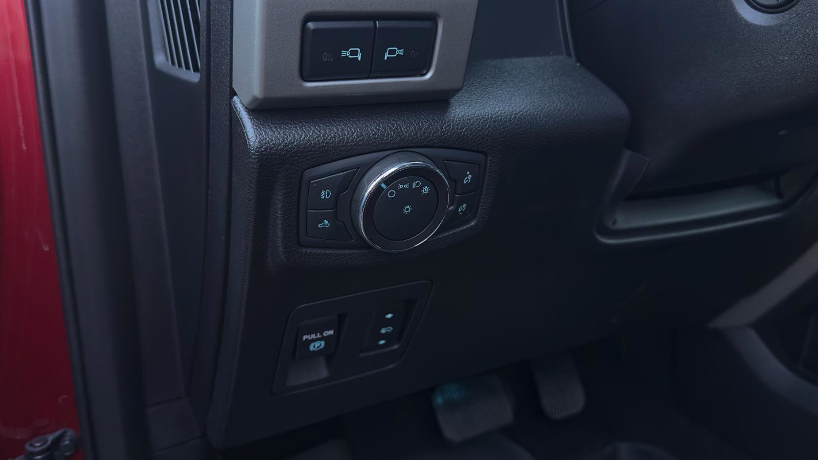 Used 2020 Ford F150 Lariat w/ Equipment Group 502A Luxury image 18