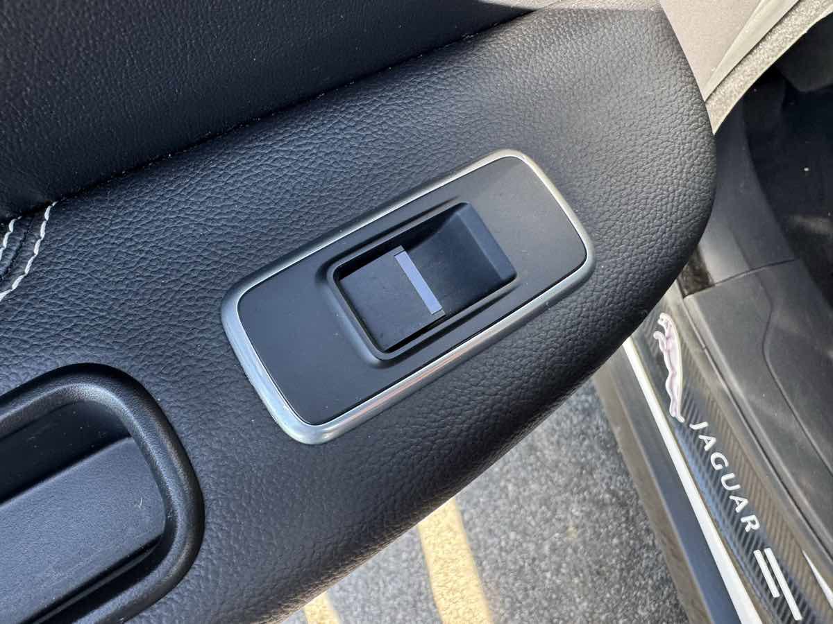 Used 2017 Jaguar F-PACE S image 47