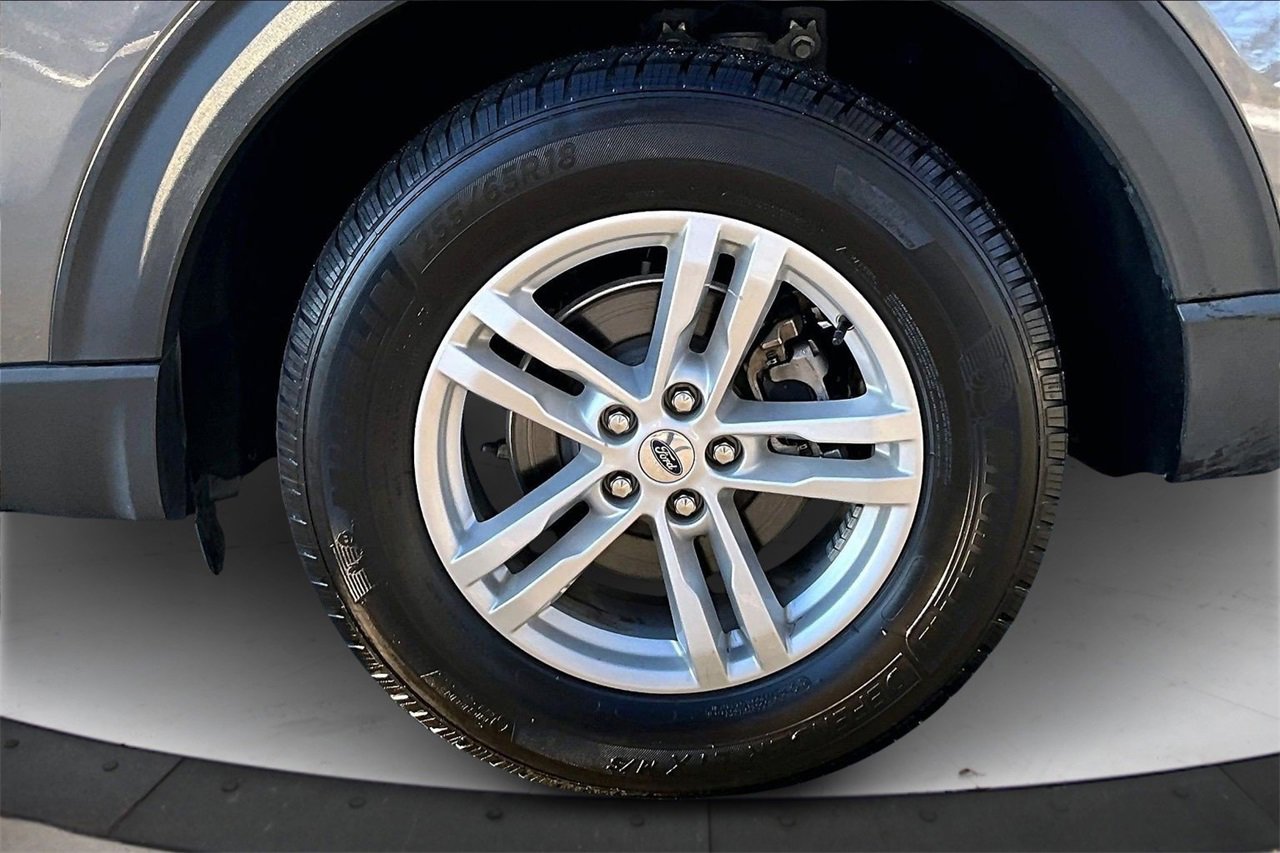 Used 2021 Ford Explorer XLT w/ Class III Trailer Tow Package image 34