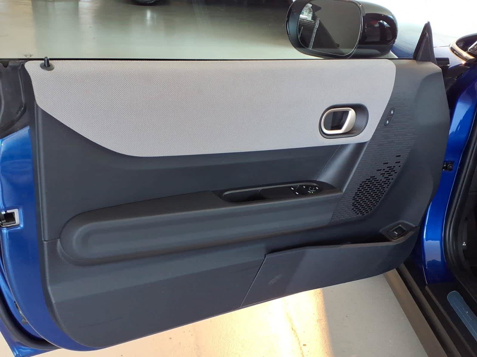 Used 2025 MINI Cooper S FWD image 10