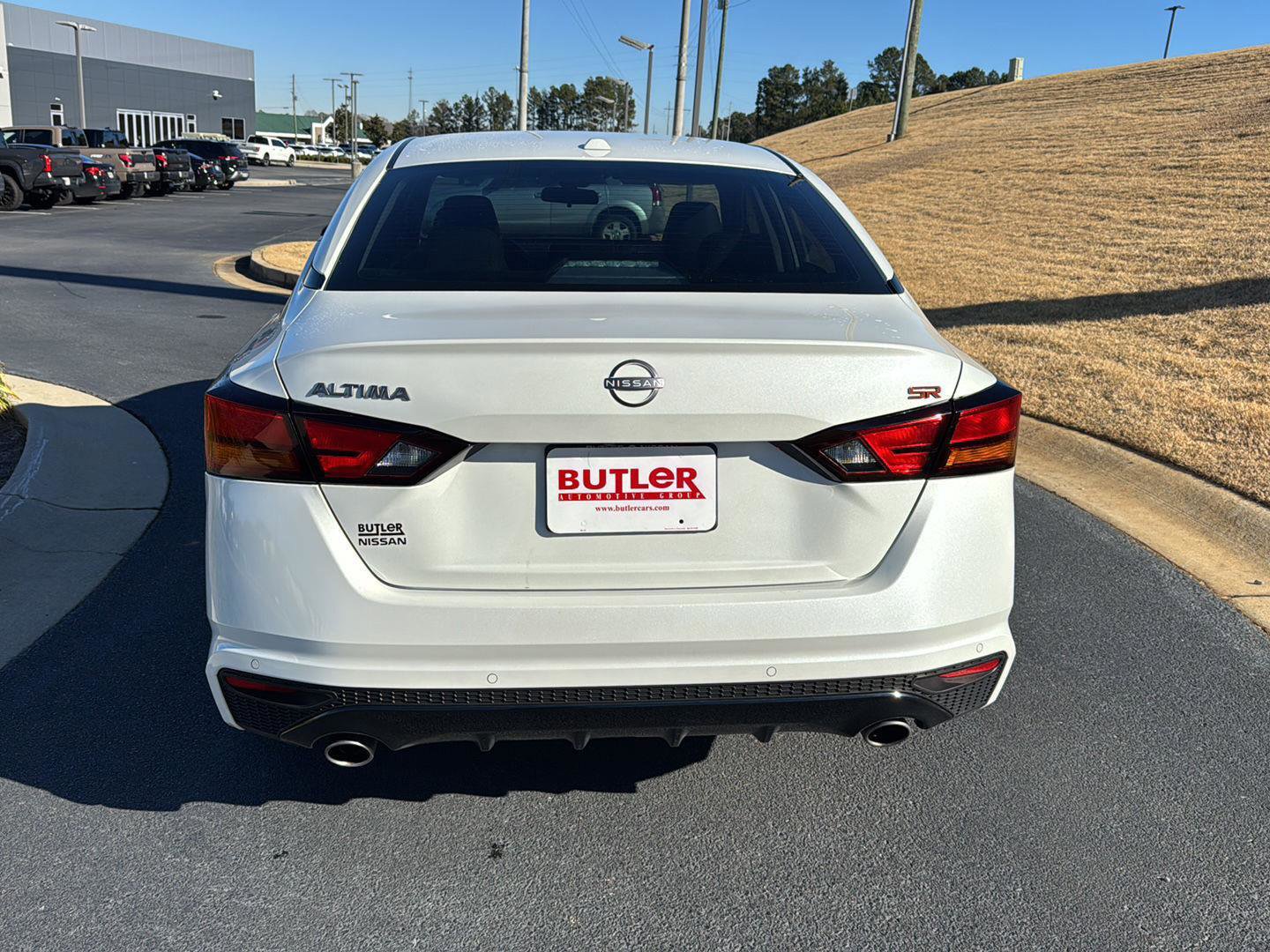 Used 2025 Nissan Altima 2.5 SR image 4
