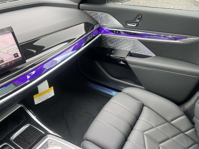 New 2026 BMW 760i xDrive w/ Executive Package AWD/4WD image 18