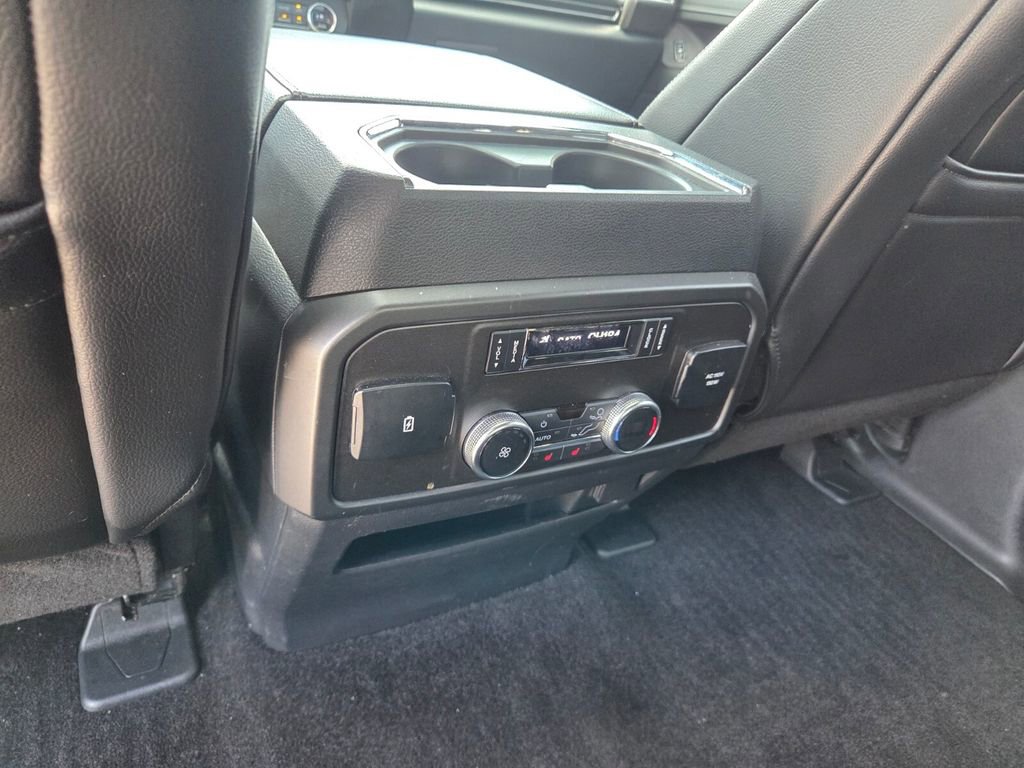 Used 2018 Ford Expedition Limited w/ Equipment Group 301A RWD image 9
