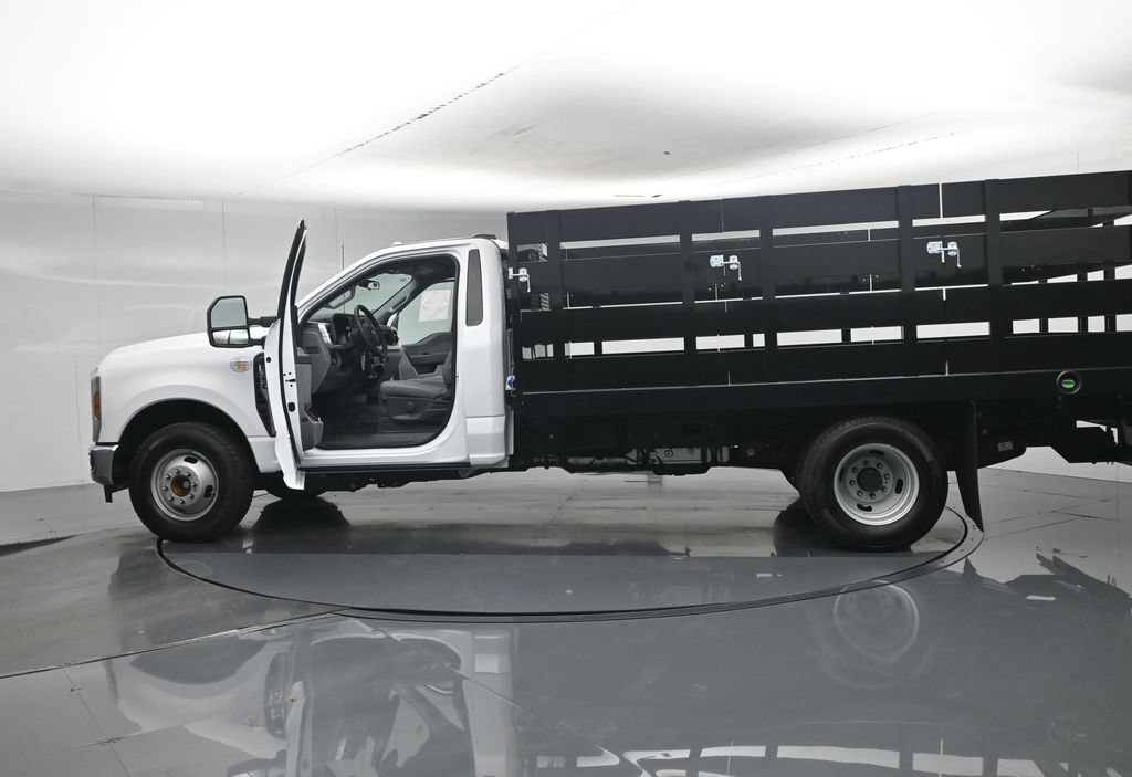 New 2026 Ford F350 XL w/ XL Chrome Package RWD image 4
