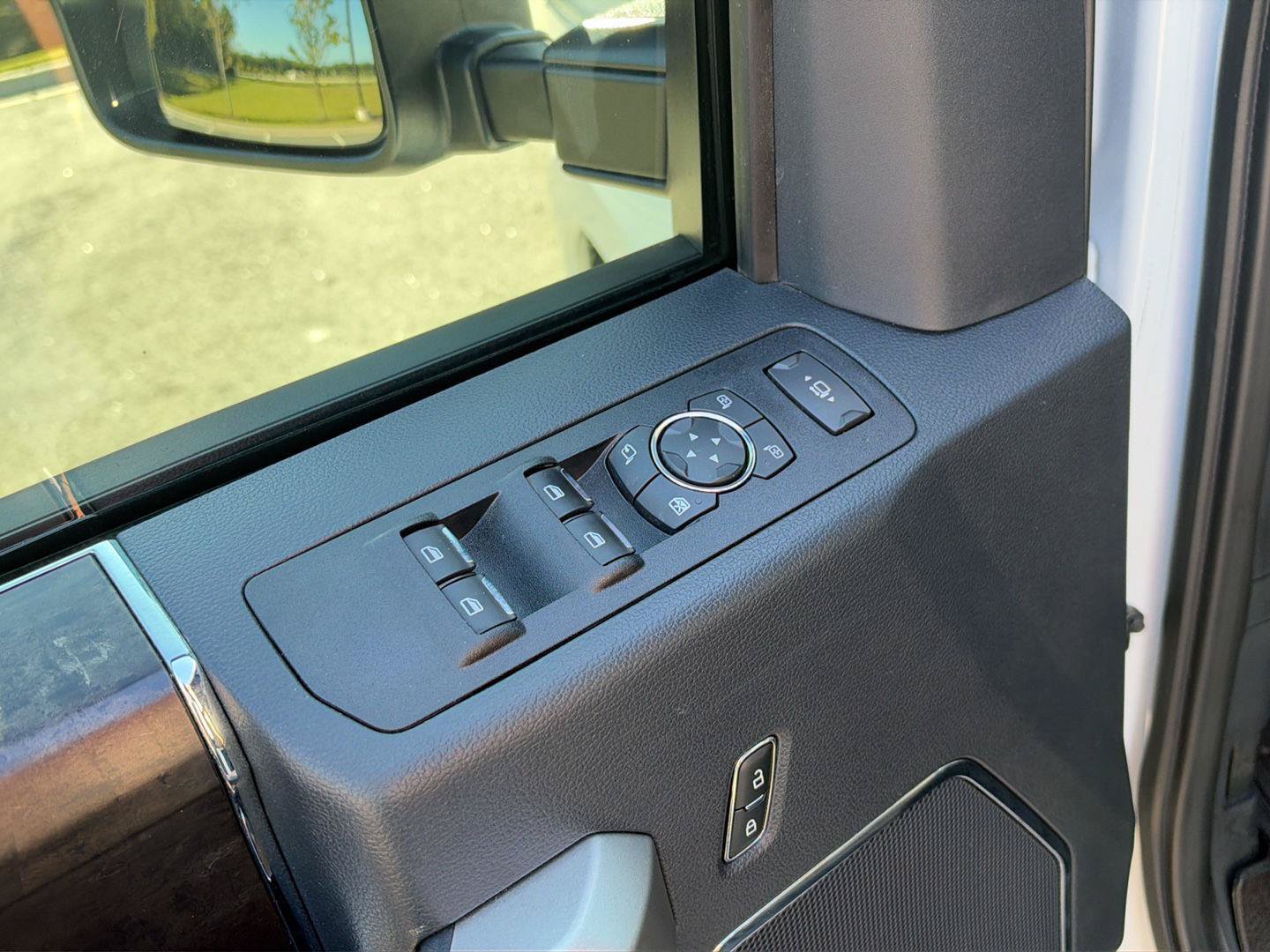 Used 2022 Ford F250 Lariat AWD/4WD image 11