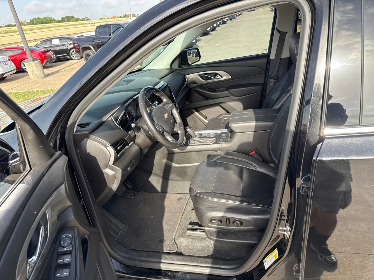 Used 2019 Chevrolet Traverse LT FWD image 19